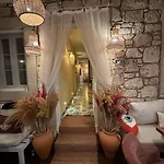 Otel Hera Alacati *