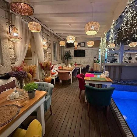 מלון Hera Alacati *