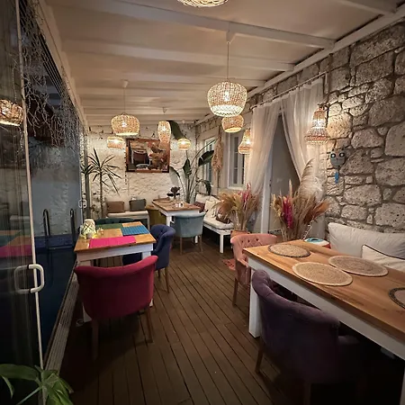 Hera Alacati Ξενοδοχείο *