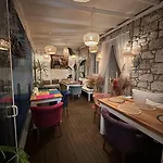 Hera Alacati Szálloda *